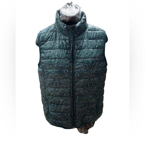 Velvet by Graham & Spencer Jackets & Blazers - Velvet by Graham & Spencer Vest Green